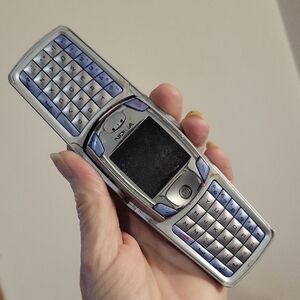 Nokia Dual Keypad Silver Phone